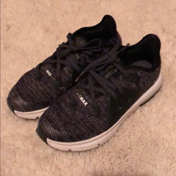 Nike Airmax Kids - Picture 2 of 2